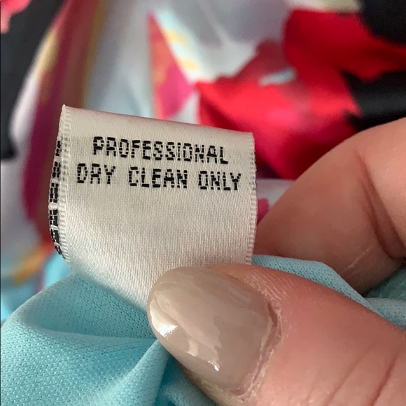 Cache Floral Ruched Dress - Picture 7 of 7